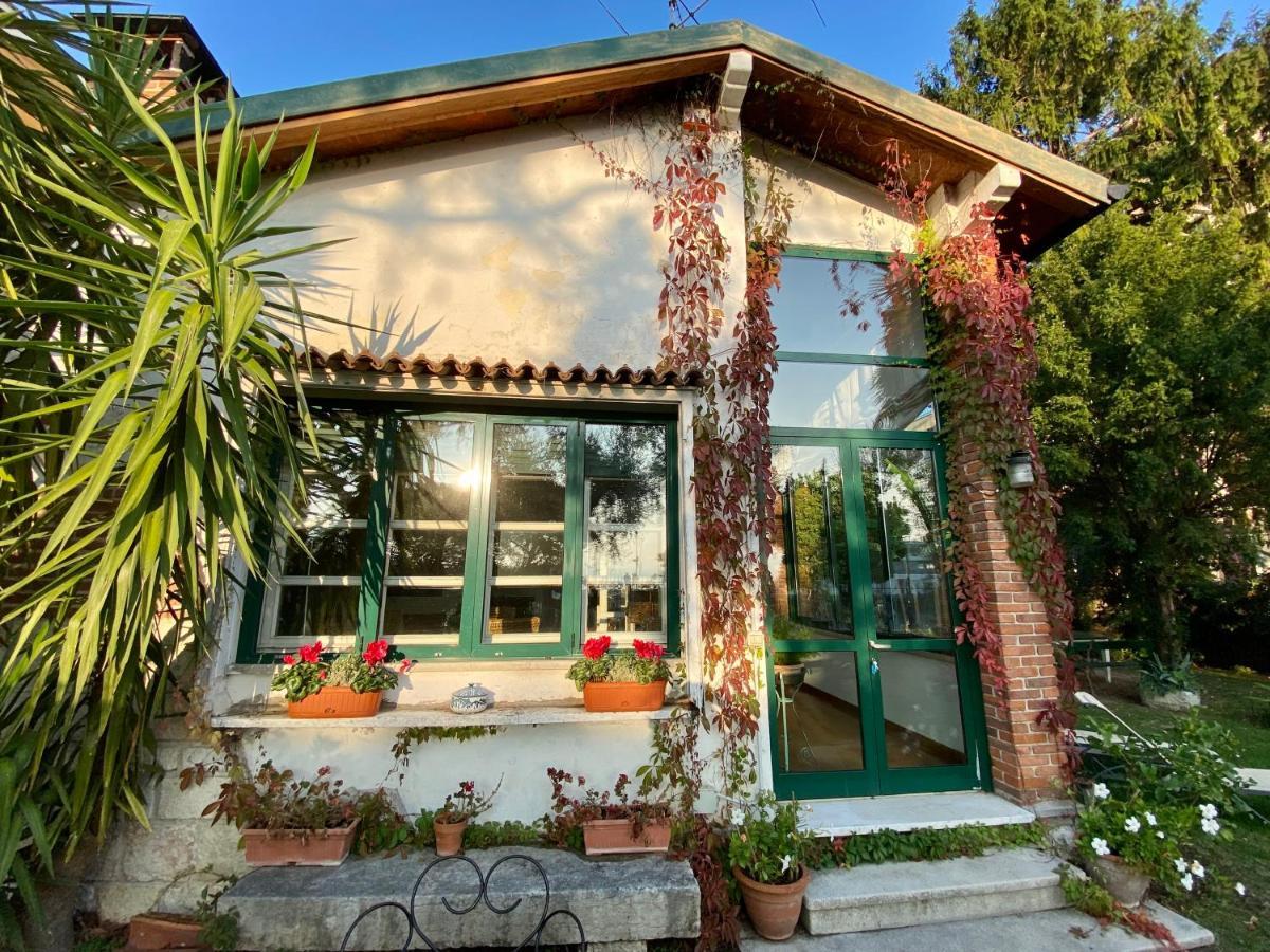 Casa Vacanze Gabbianella Villa Con Giardino Lungolago Maderno Toscolano Maderno Exterior photo