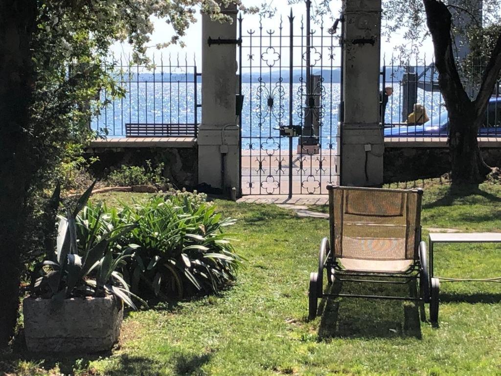 Casa Vacanze Gabbianella Villa Con Giardino Lungolago Maderno Toscolano Maderno Exterior photo